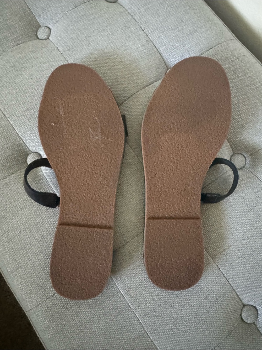 Madewell Black Leather Slide Sandals with Toe Loop - Picture 2 of 2